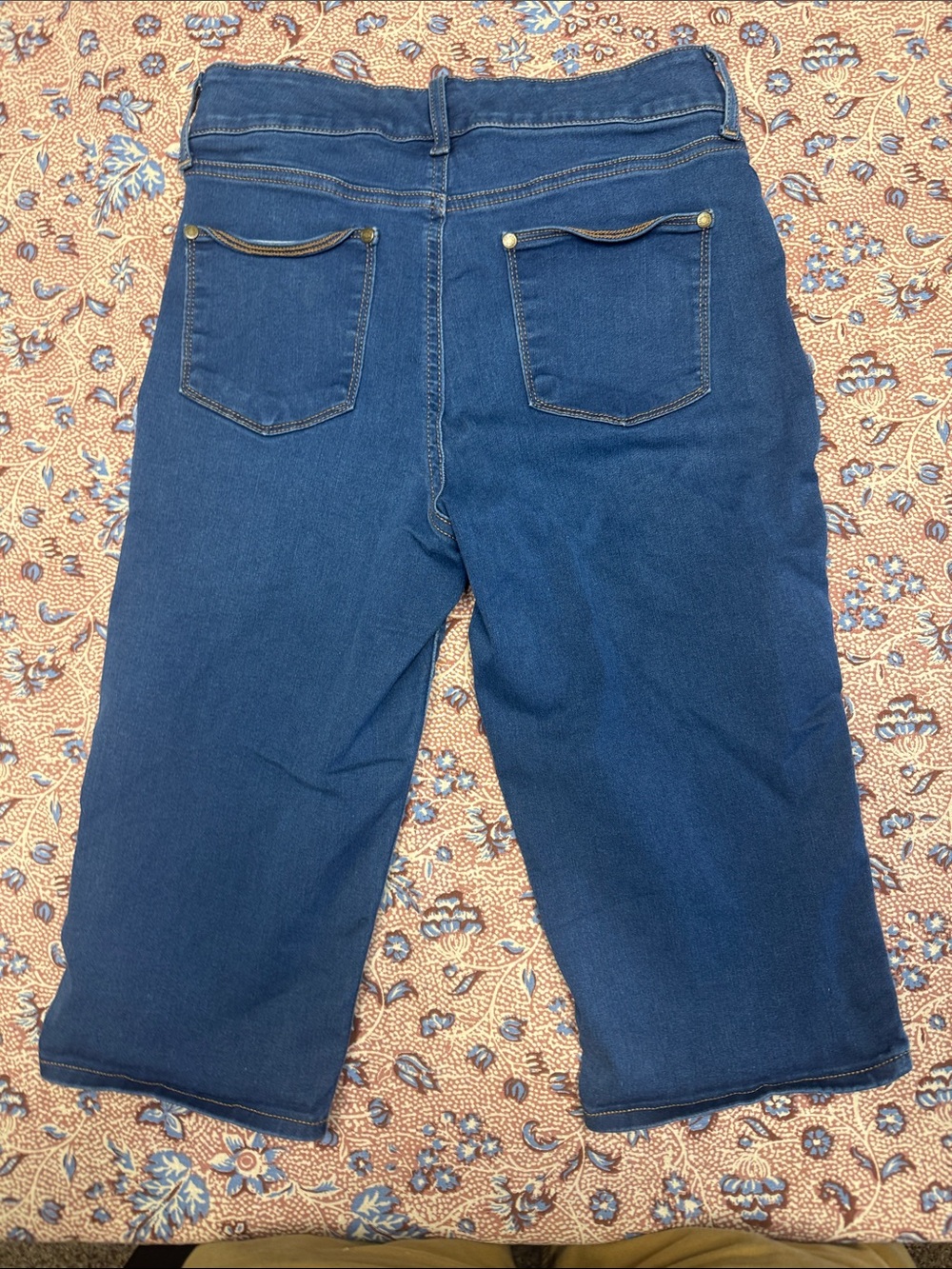 Gloria Vanderbilt Mid-Rise Straight Leg Jeans in Deep Blue - Picture 5 of 15